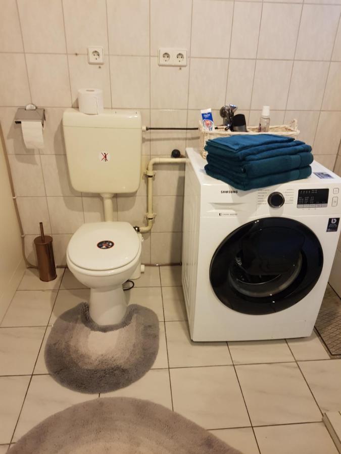 4 Sterne Souterrain Apartment Alt-Mariendorf Berlin Ngoại thất bức ảnh