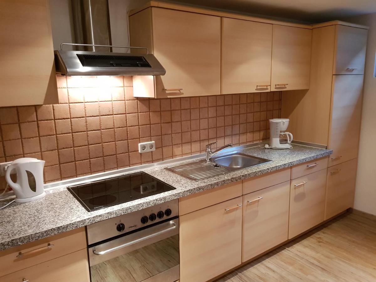 4 Sterne Souterrain Apartment Alt-Mariendorf Berlin Ngoại thất bức ảnh